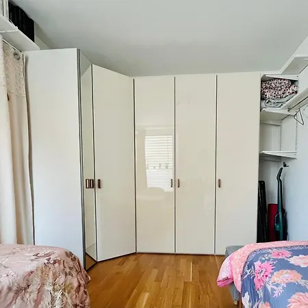 Modern 1-bedroom Retreat Daire *